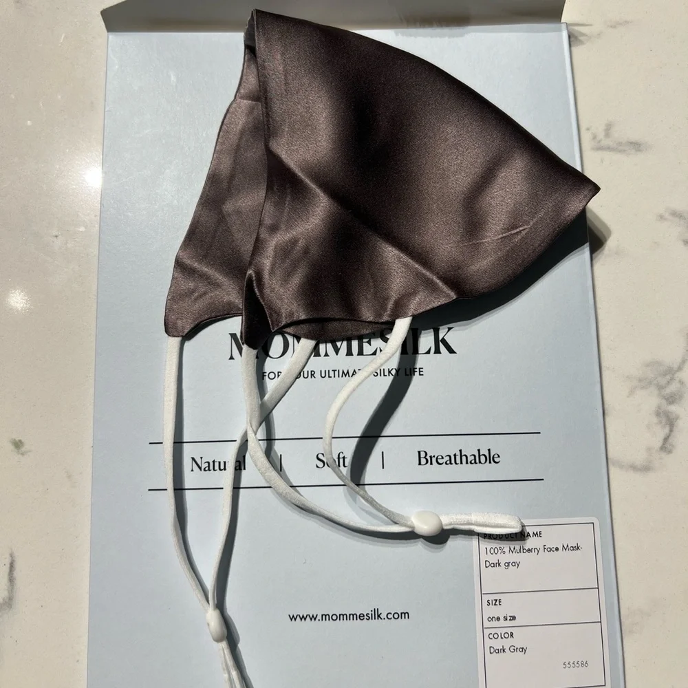 🆓 NWOT 100% Mulberry Silk Face Mask